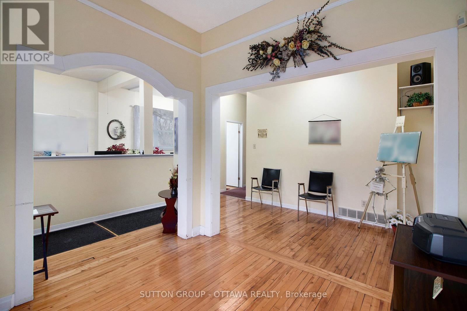 397 Montreal Road, Ottawa, Ontario  K1L 8K7 - Photo 6 - X13066134