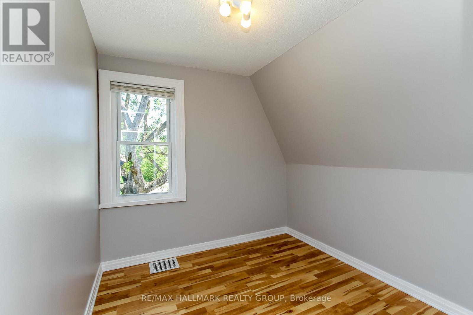 448 Pleasant Park Road, Ottawa, Ontario  K1H 5N1 - Photo 21 - X13066192