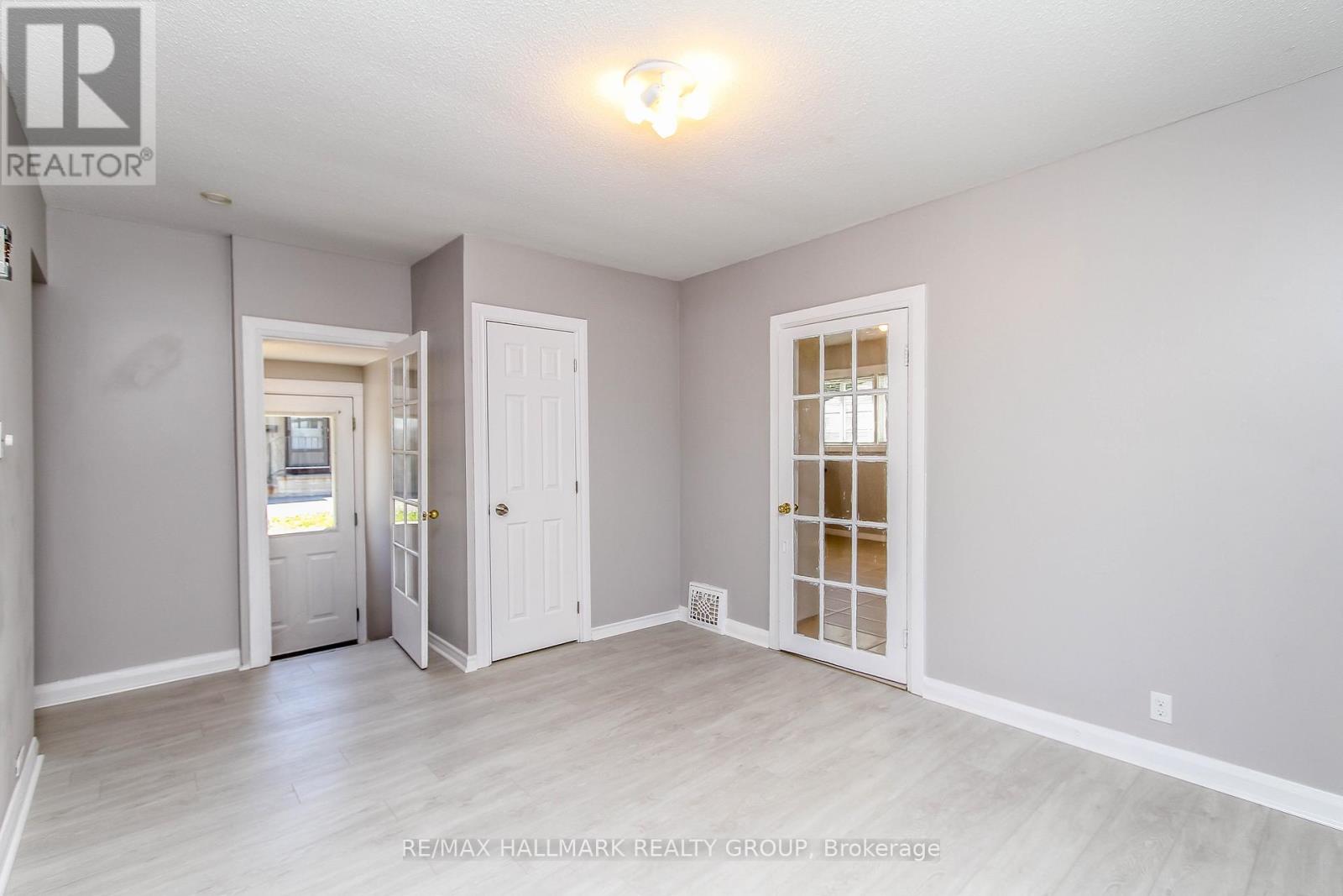 448 Pleasant Park Road, Ottawa, Ontario  K1H 5N1 - Photo 8 - X13066192