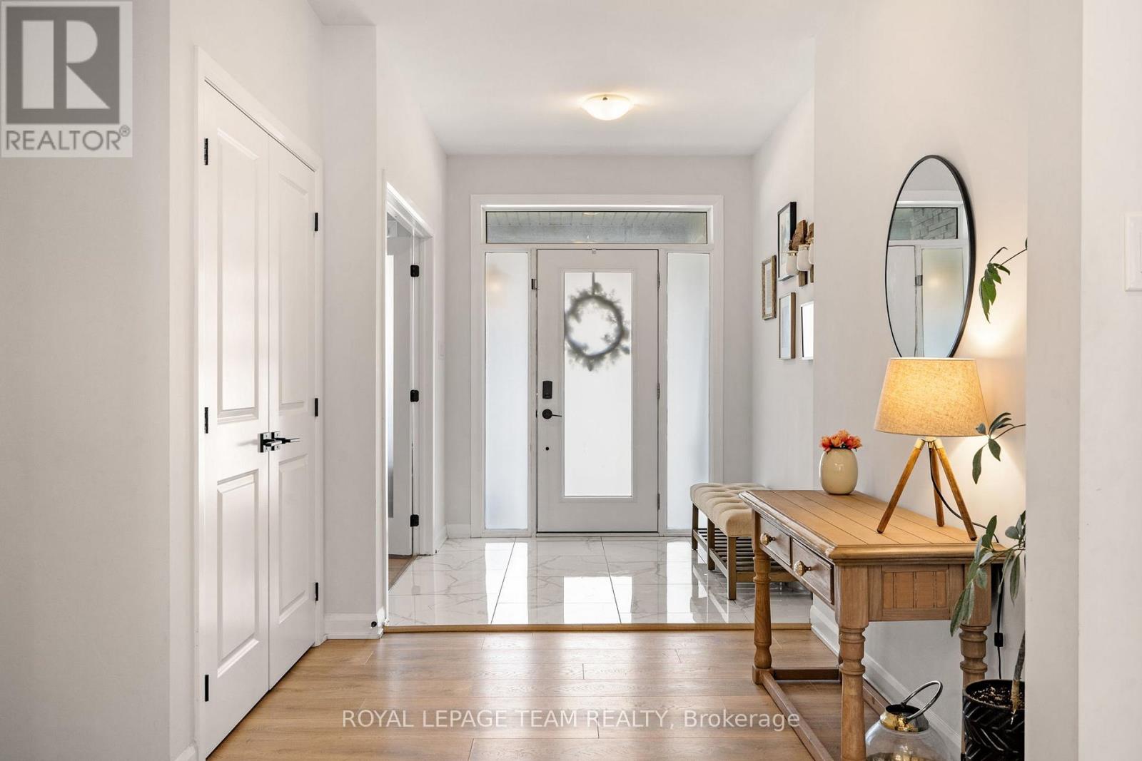 98 Ralph Erfle Way, Ottawa, Ontario  K2J 6W2 - Photo 4 - X13066668