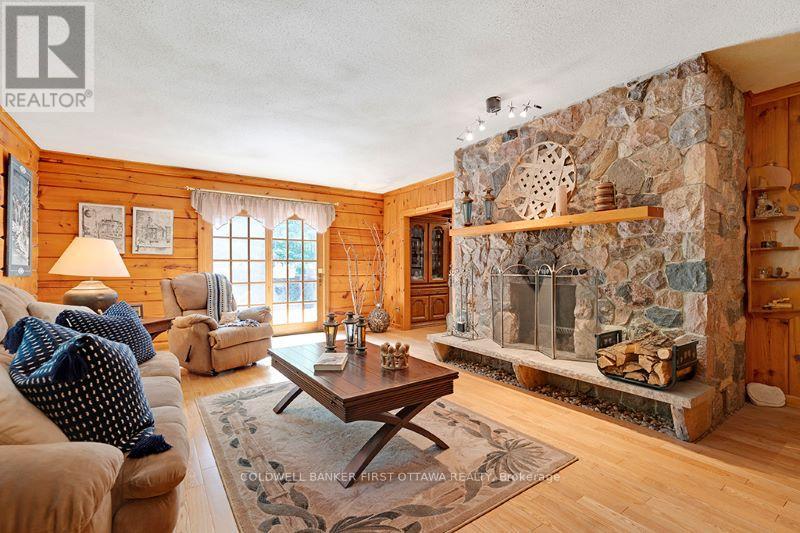 1102 Ebbs Bay Road, Drummond/north Elmsley, Ontario  K7C 0C5 - Photo 10 - X13066972