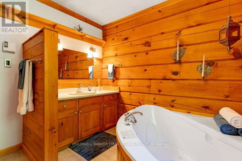 1102 Ebbs Bay Road, Drummond/north Elmsley, Ontario  K7C 0C5 - Photo 18 - X13066972