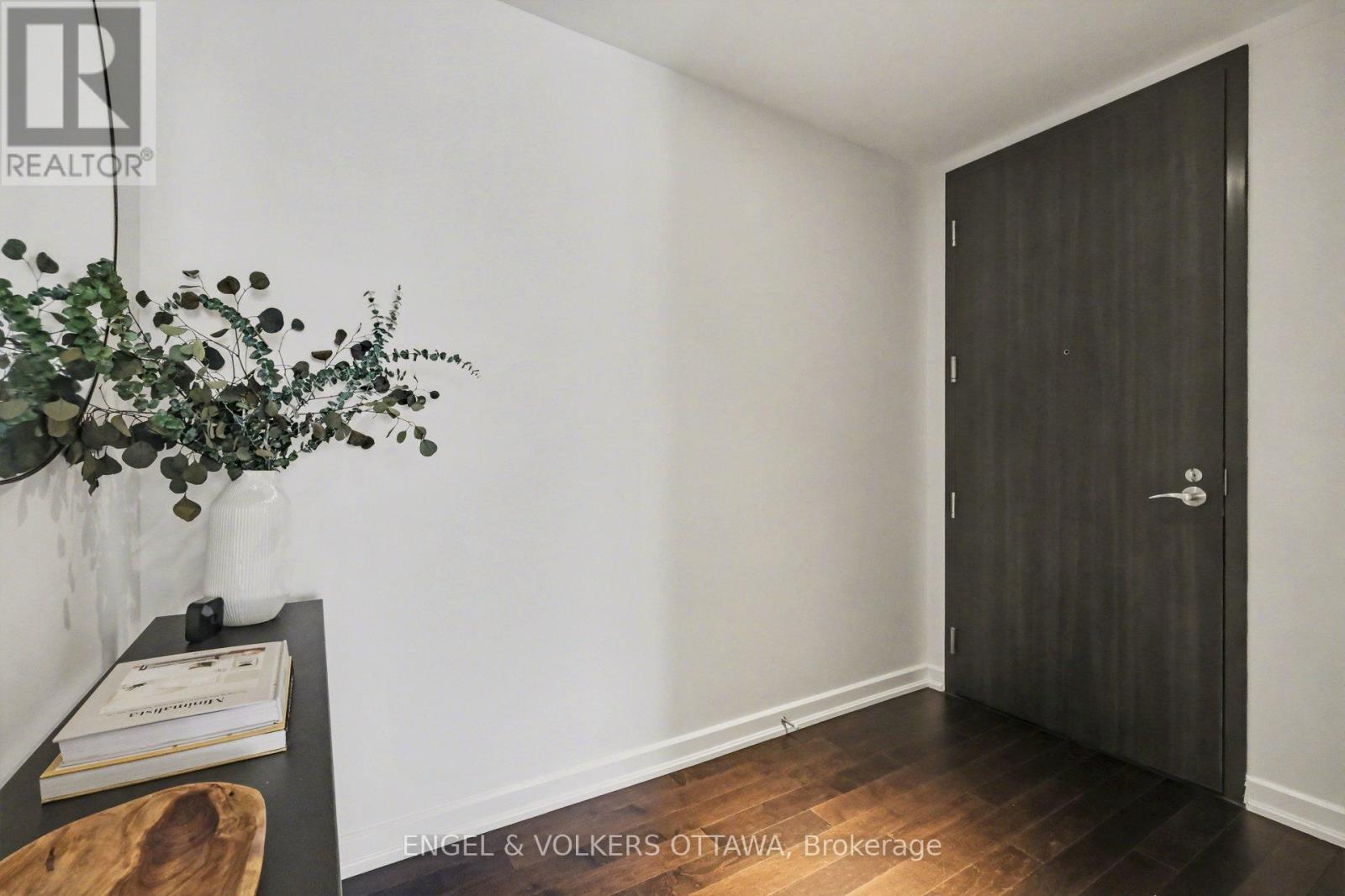 513 - 300 Lisgar Street, Ottawa, Ontario  K2P 0E2 - Photo 4 - X13067718