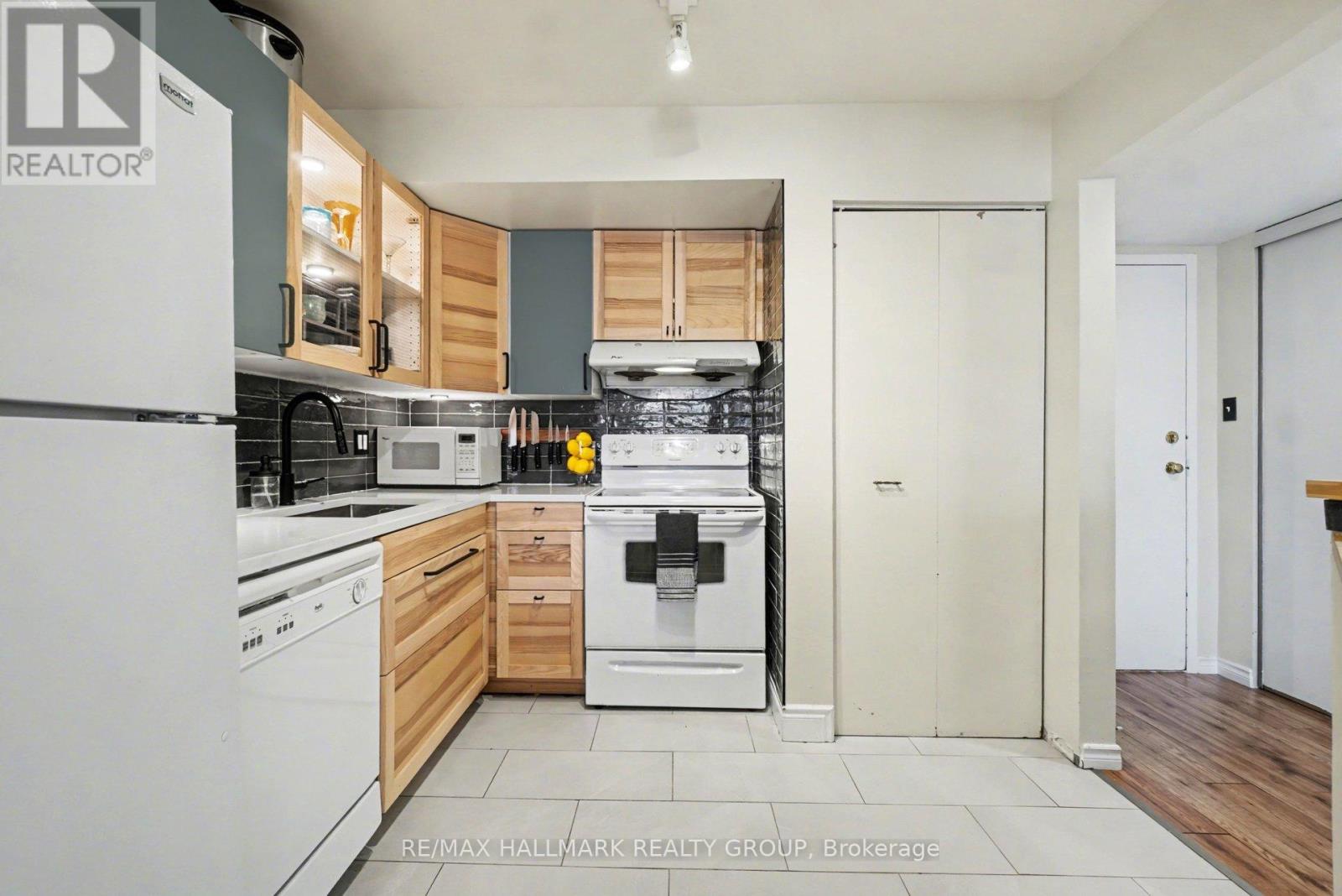 203 - 266 Lorry Greenberg Drive, Ottawa, Ontario  K1T 3J9 - Photo 10 - X13067988