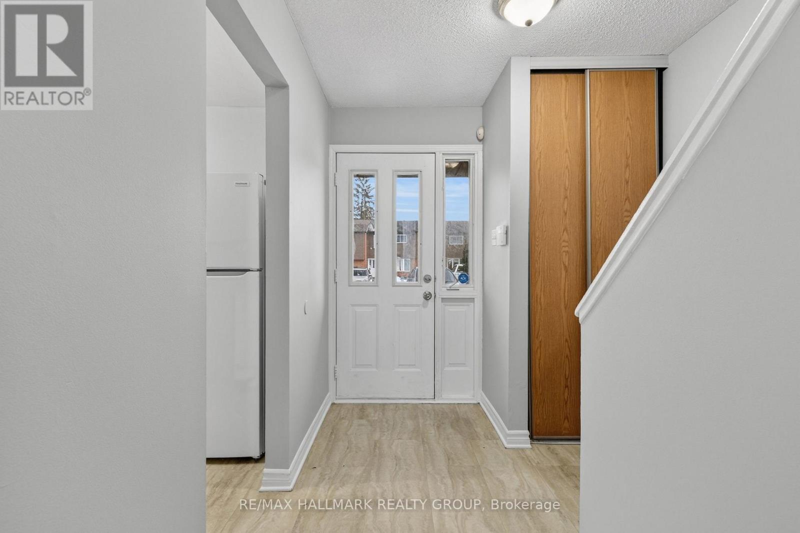 3219 Stockton Drive, Ottawa, Ontario  K1T 1S3 - Photo 3 - X13069050