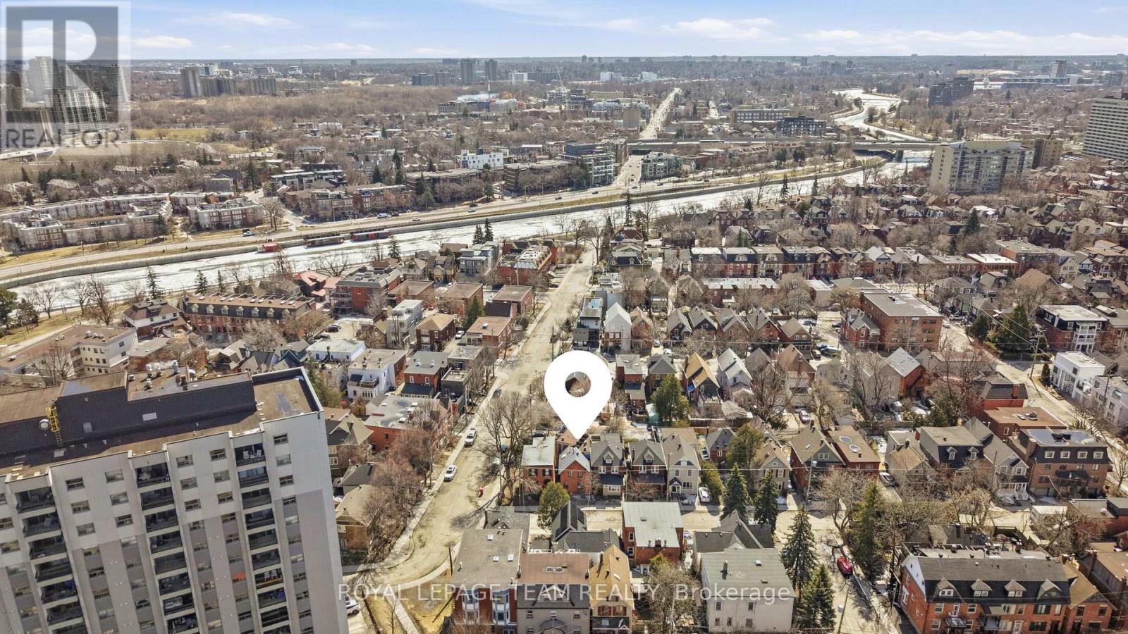 8 Lewis Street, Ottawa, Ontario  K2P 0S3 - Photo 2 - X13069300
