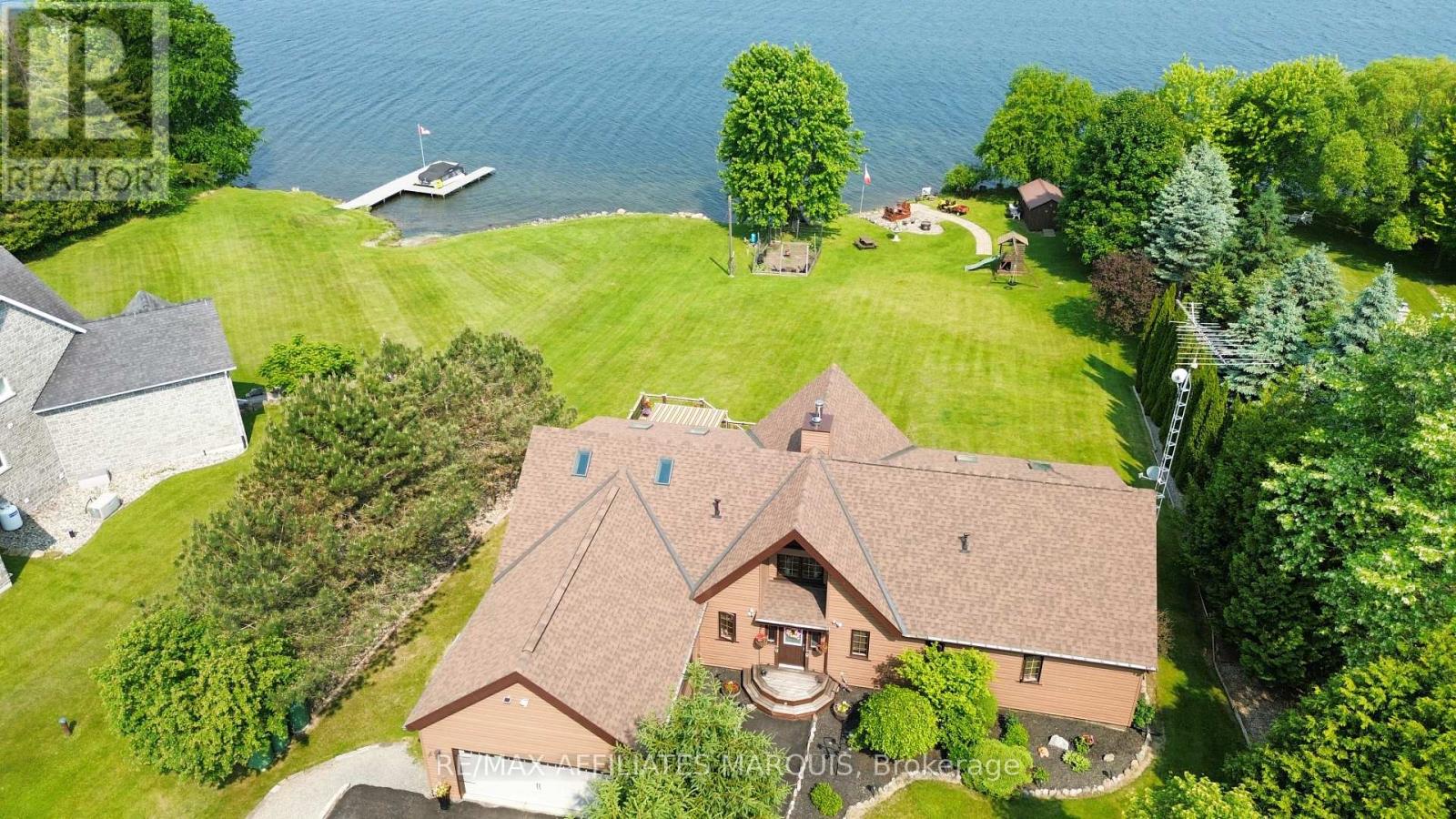 51 MOUNTAIN VIEW LANE, Rideau Lakes, Ontario