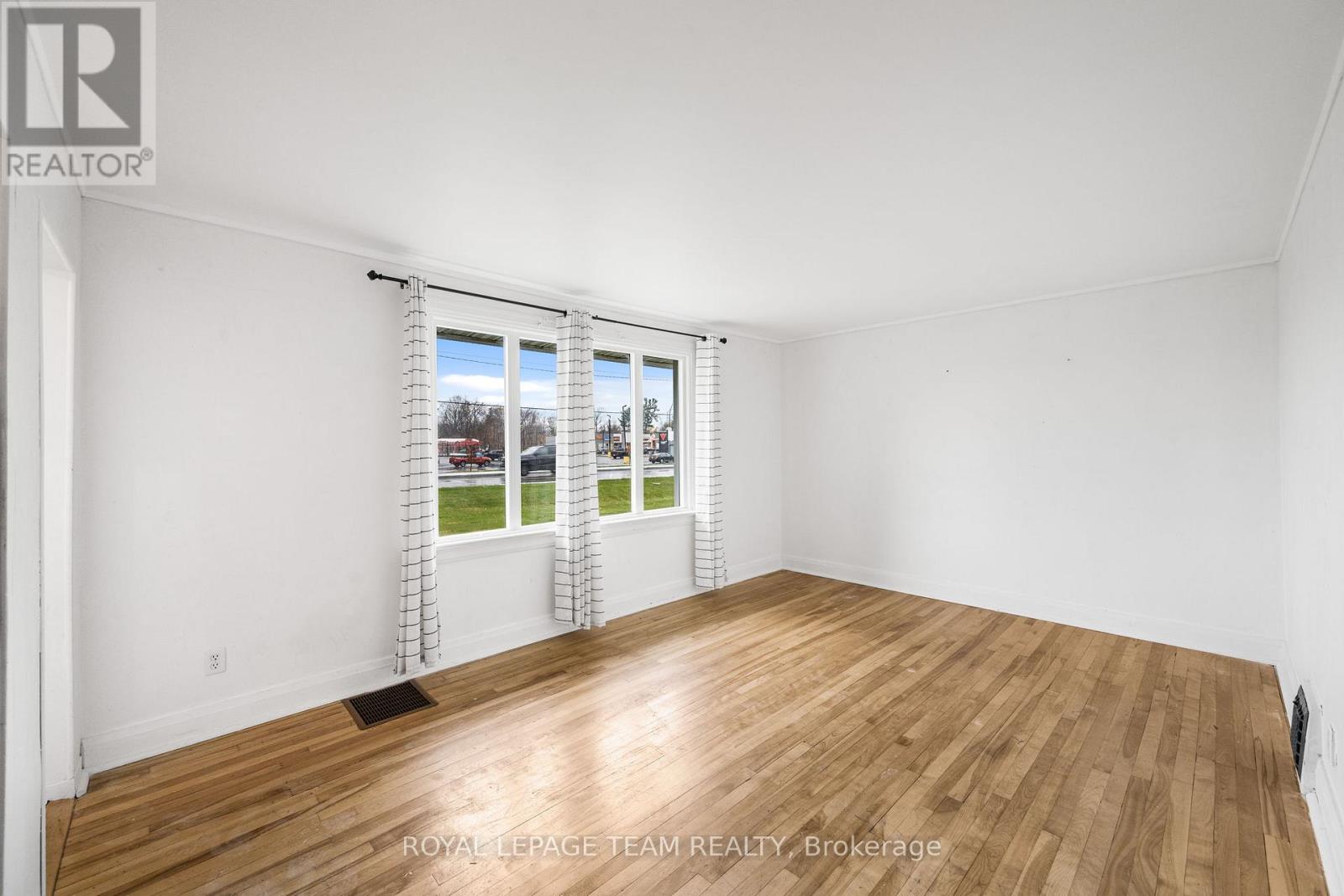 266 Daniel Street S, Arnprior, Ontario  K7S 2M2 - Photo 7 - X13070712