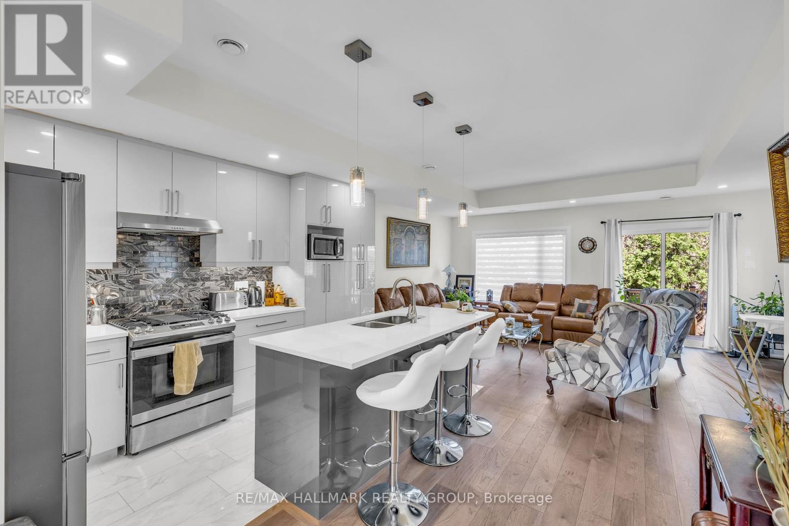 163 Longpre Street, Ottawa, Ontario  K1L 7J5 - Photo 6 - X13071158