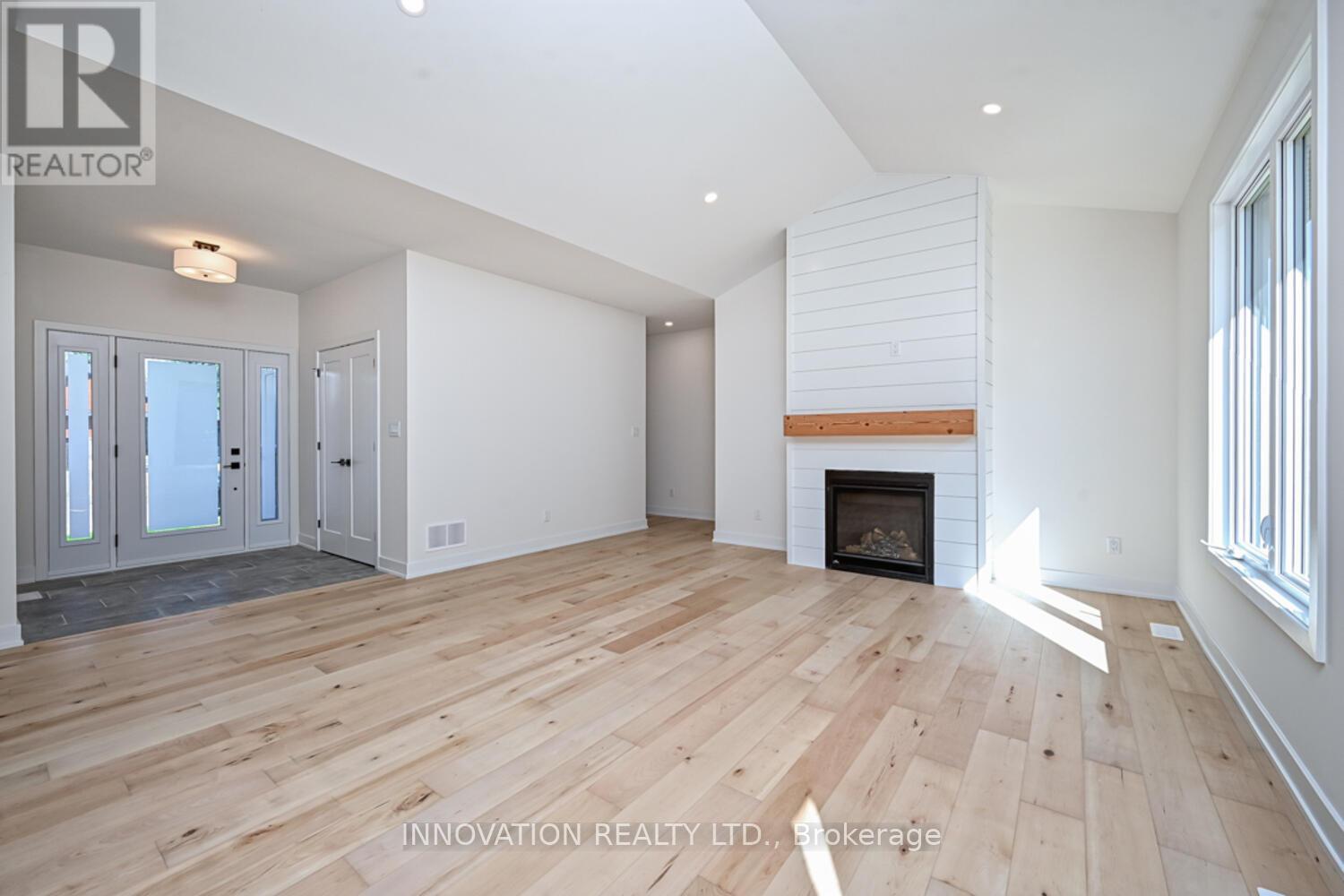 10460 St John Street, North Dundas, Ontario  K0E 1S0 - Photo 4 - X13072486