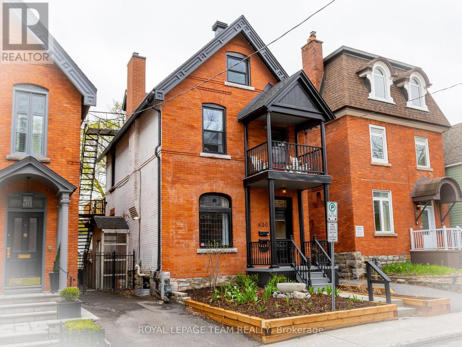 620 COOPER STREET, Ottawa, Ontario