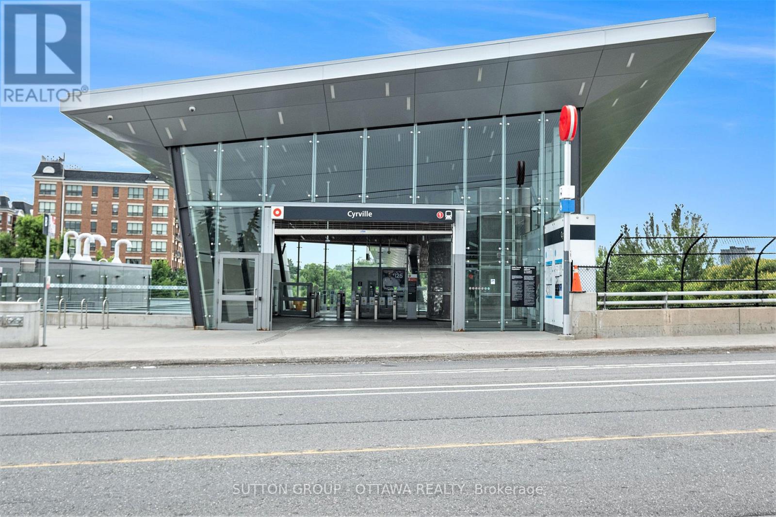 1368 Labrie Avenue, Ottawa, Ontario  K1B 3M1 - Photo 2 - X13073624