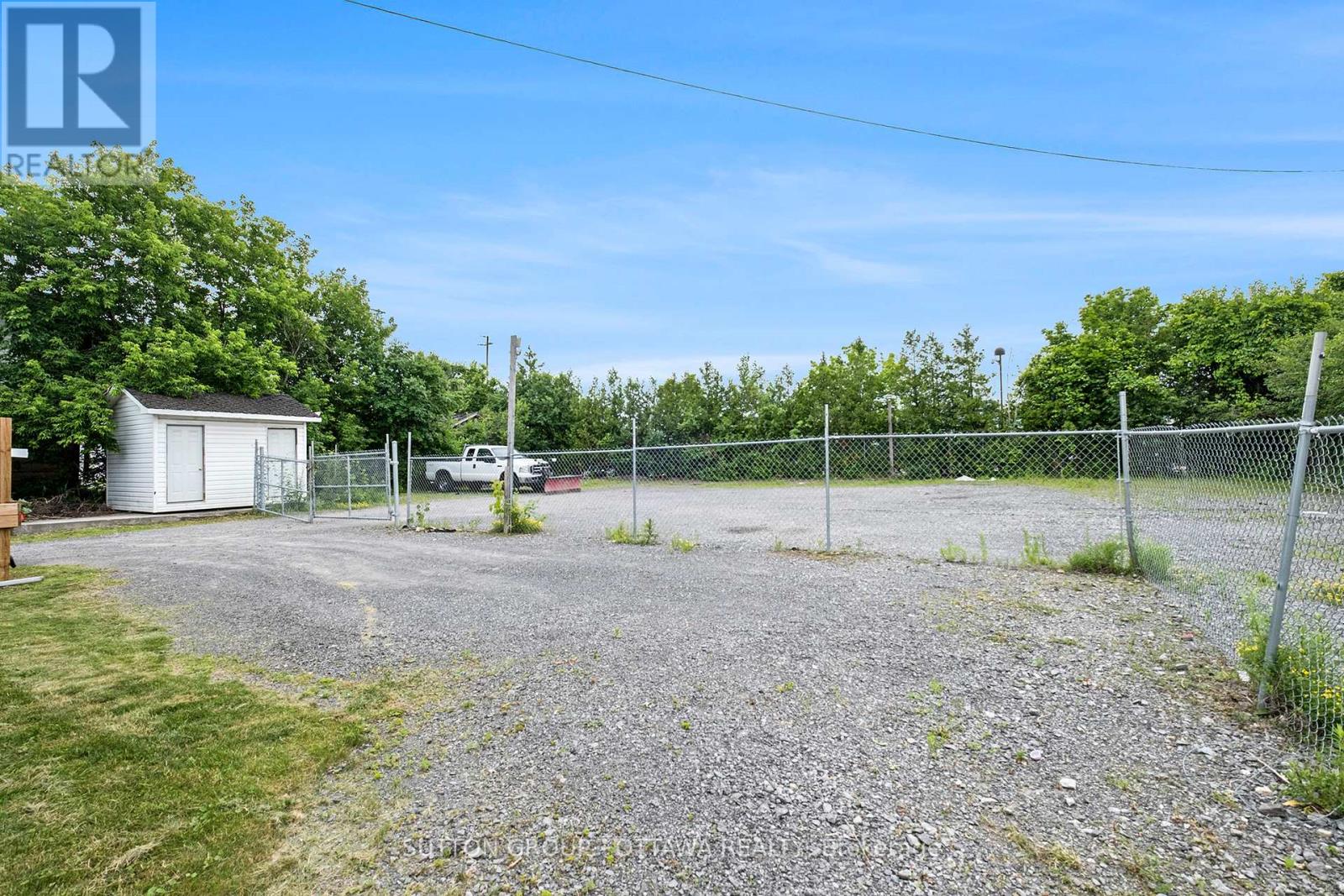 1368 Labrie Avenue, Ottawa, Ontario  K1B 3M1 - Photo 7 - X13073624
