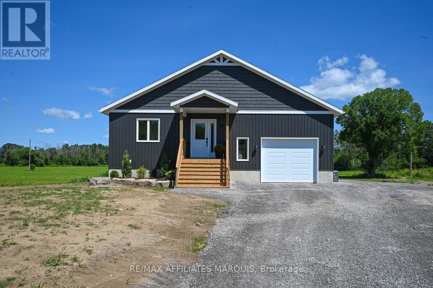 1162 RIDEAU RIVER ROAD, Montague, Ontario
