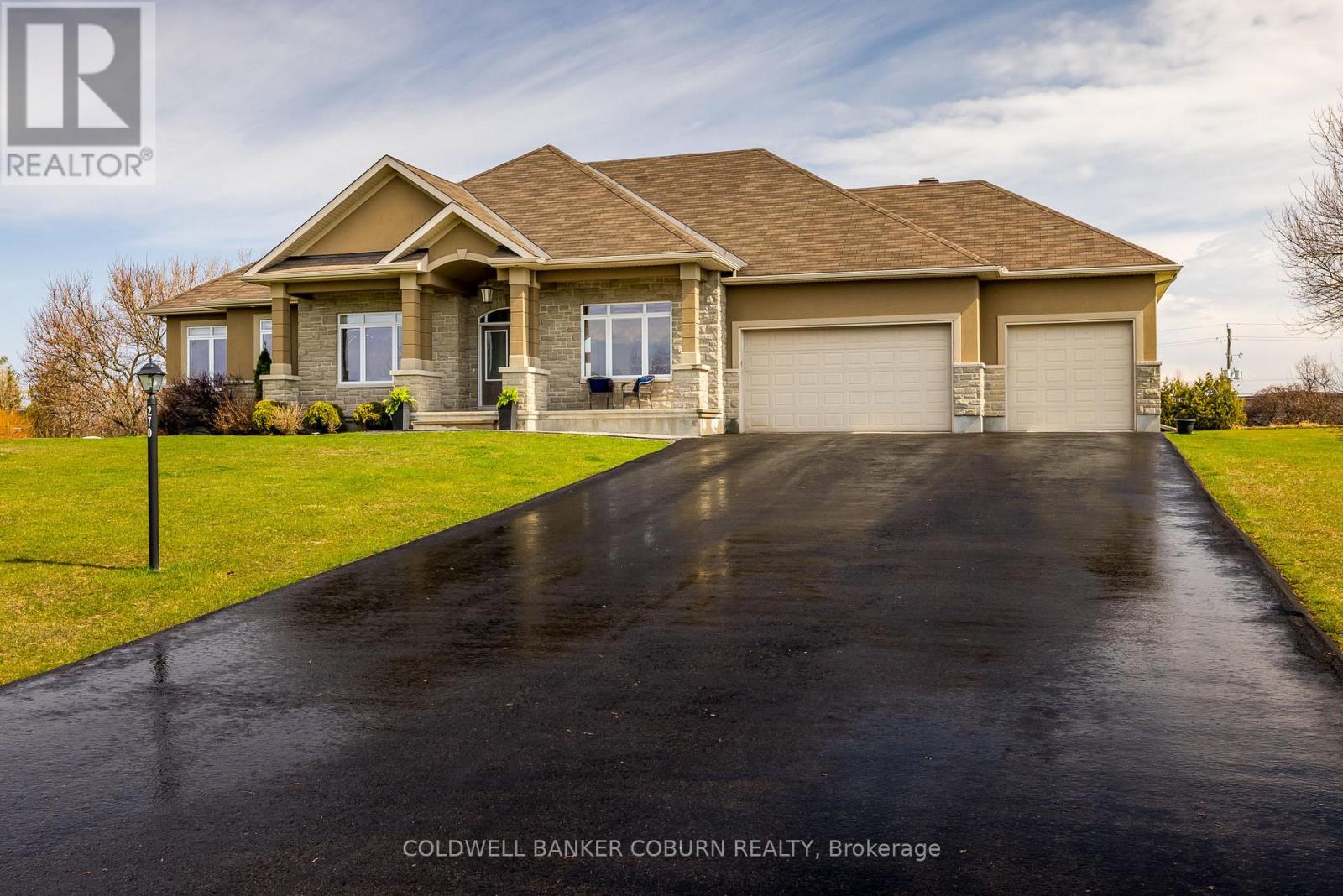 270 West Lake Circle, Ottawa, Ontario  K0A 1L0 - Photo 2 - X13073800