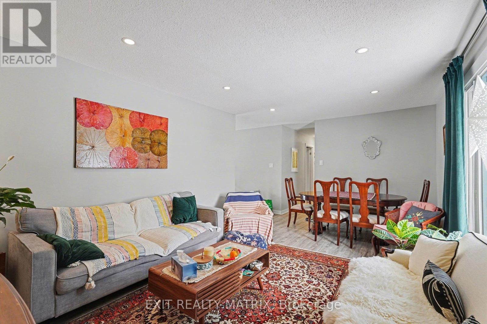 91 Sheldrake Drive, Ottawa, Ontario  K2L 1T1 - Photo 8 - X13074104