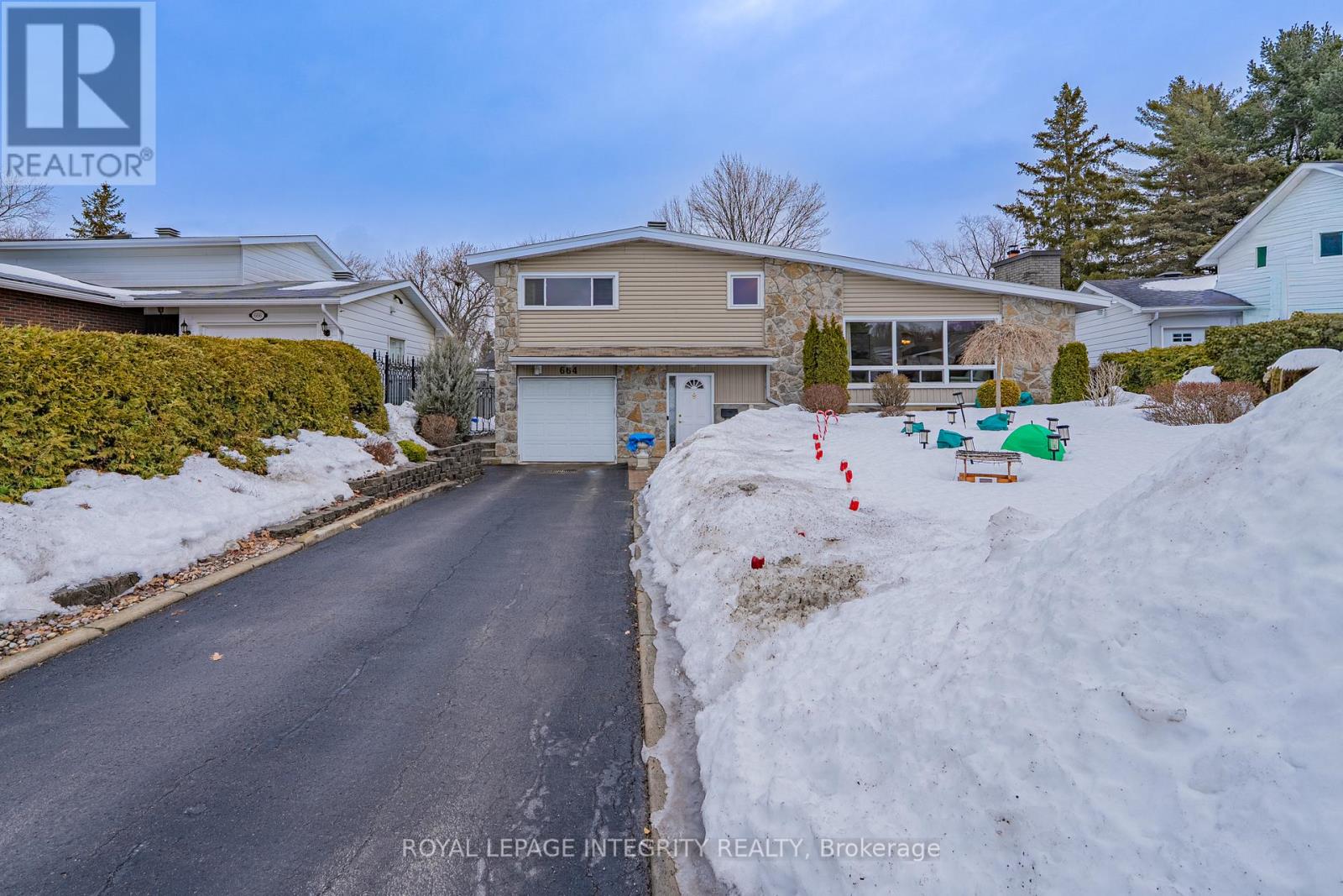 664 Glenhurst Crescent, Ottawa, Ontario  K1J 7B7 - Photo 2 - X13074138