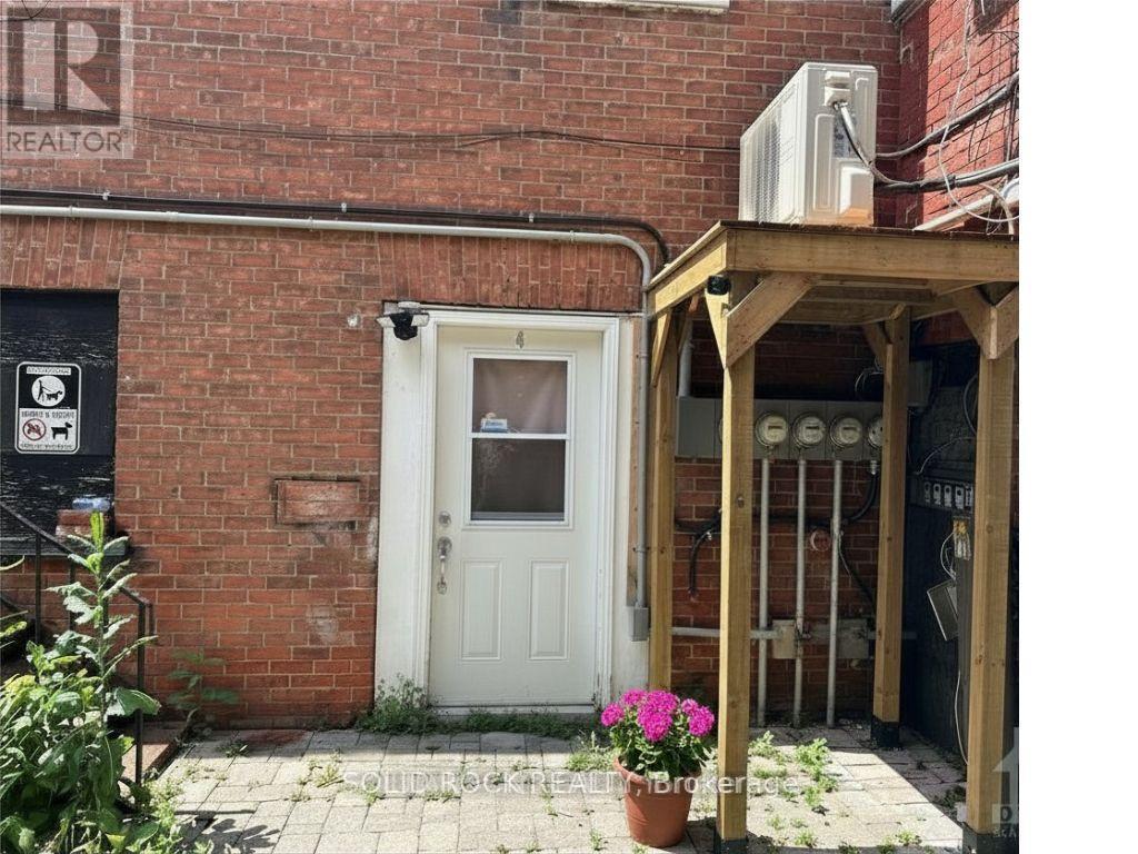 4 - 44 ELGIN STREET W, Arnprior, Ontario