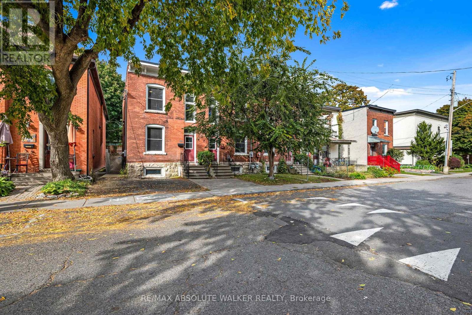 141 Primrose Avenue, Ottawa, Ontario  K1R 6M4 - Photo 2 - X13076850