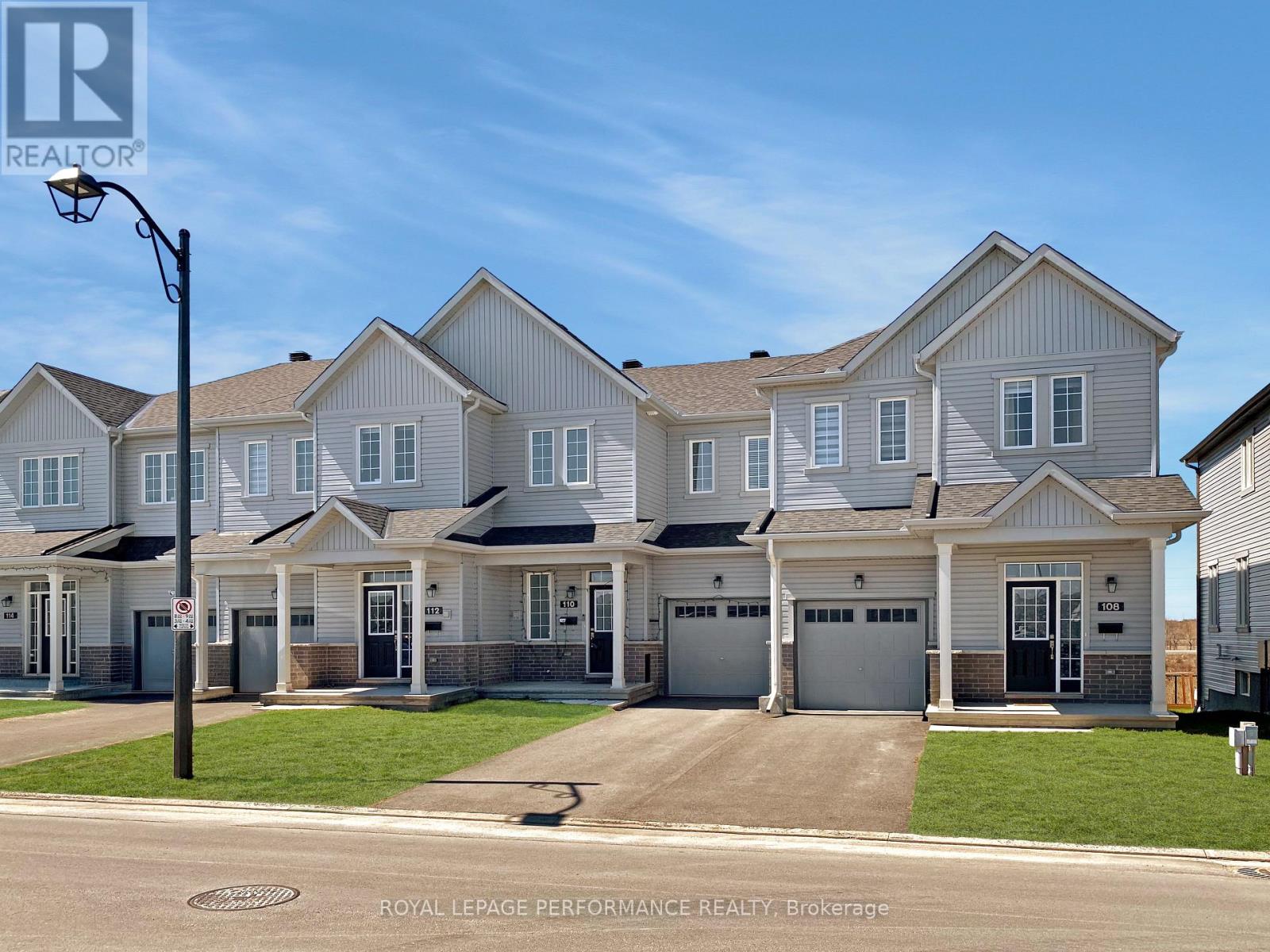 110 MAIN HALYARD LANE, Ottawa, Ontario