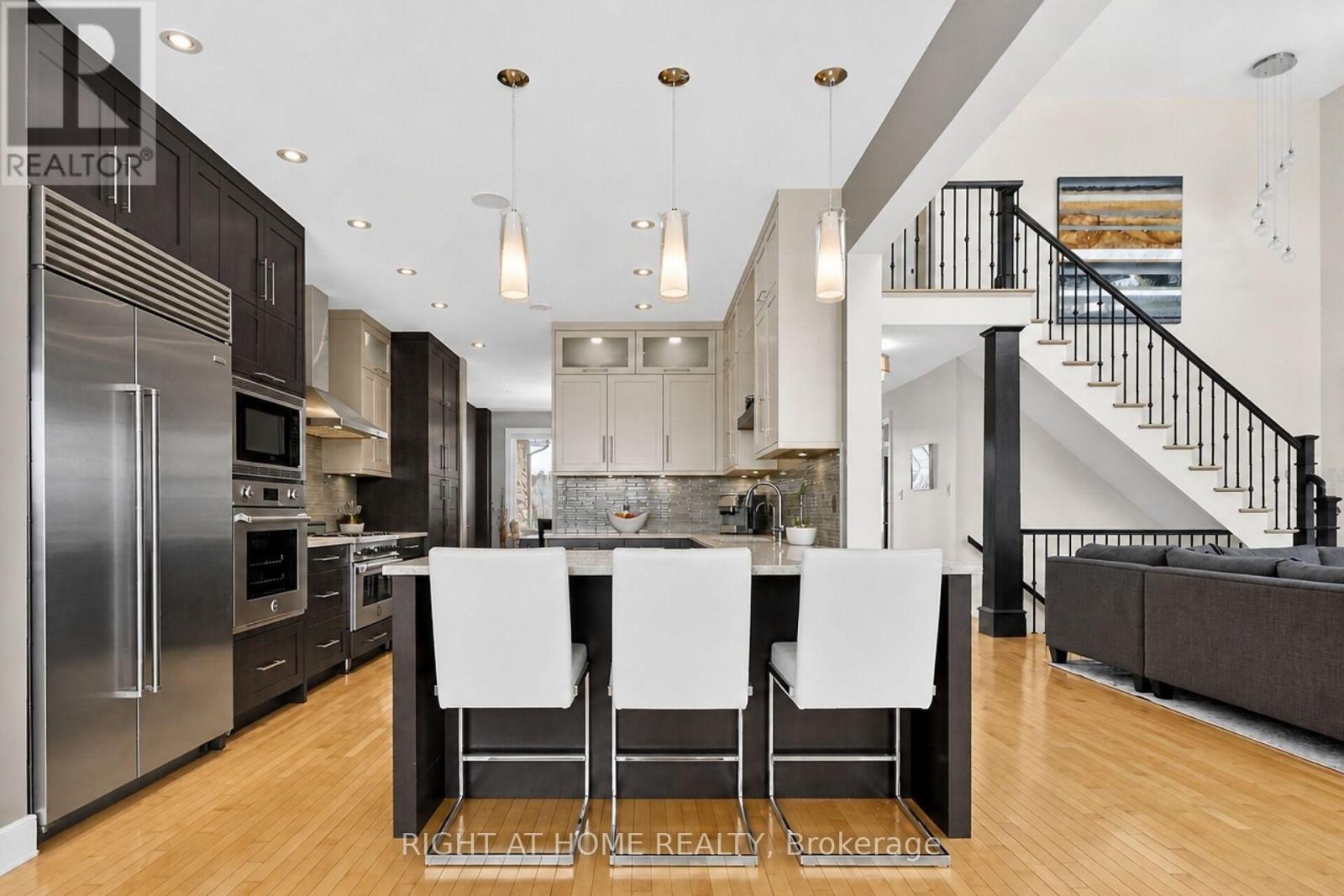 105 Ravenview Way, Ottawa, Ontario  K2W 0E2 - Photo 10 - X13080614