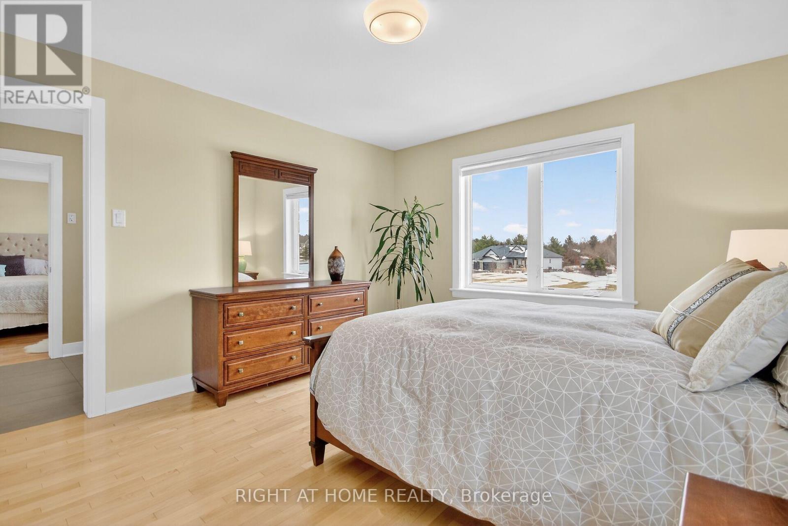 105 Ravenview Way, Ottawa, Ontario  K2W 0E2 - Photo 29 - X13080614