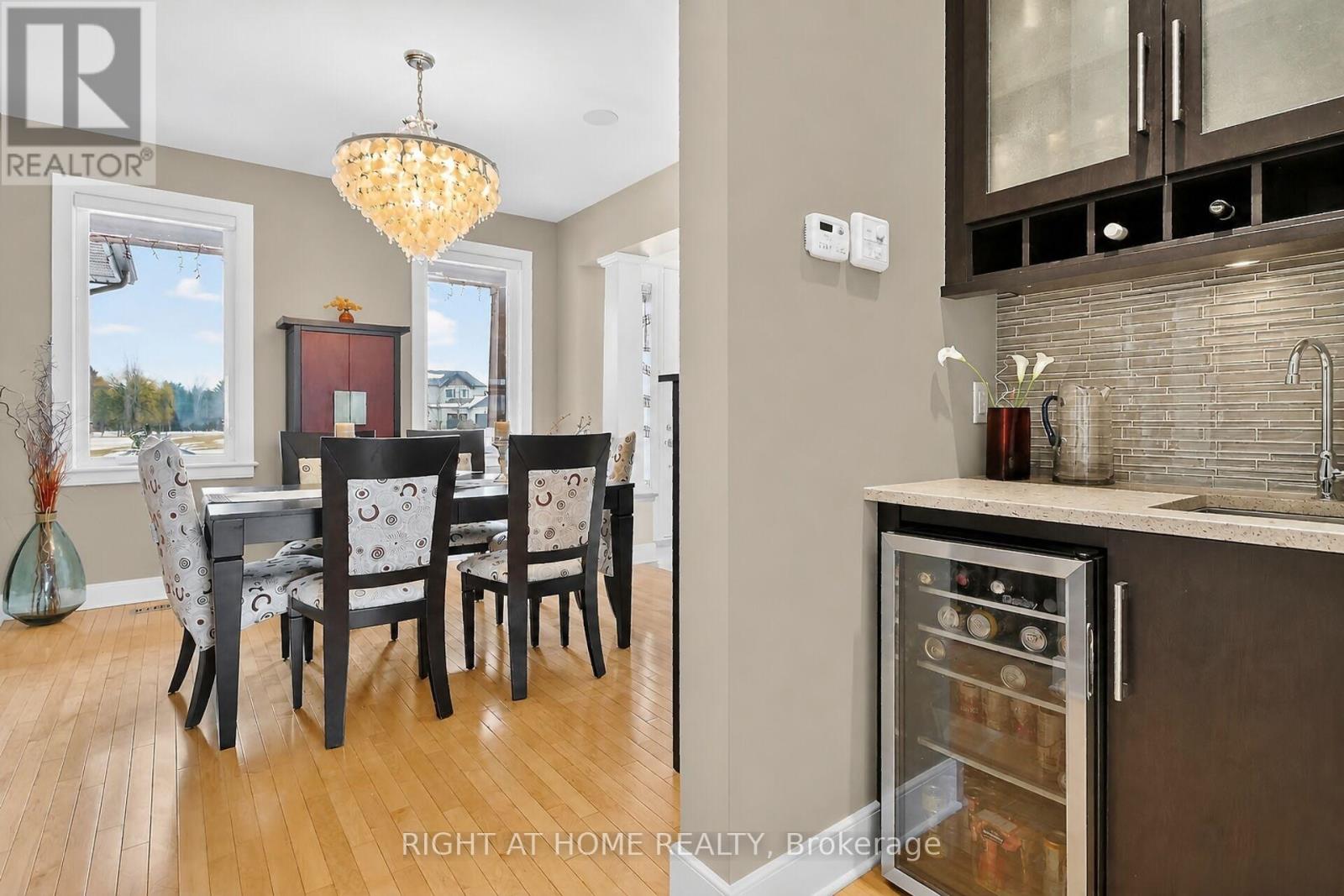 105 Ravenview Way, Ottawa, Ontario  K2W 0E2 - Photo 6 - X13080614