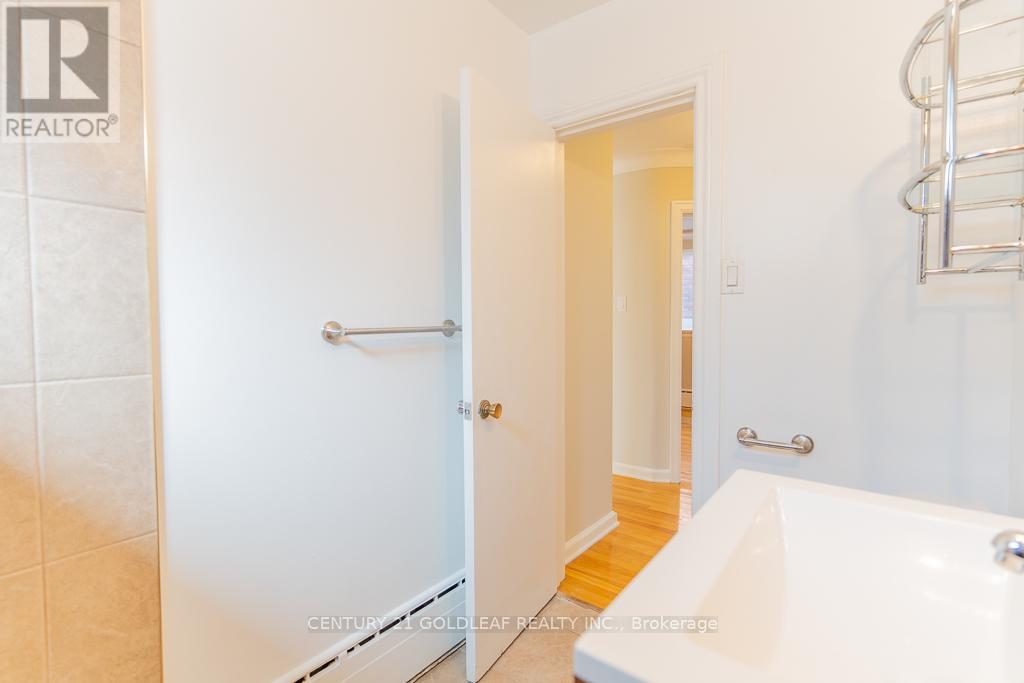 543 Kirkwood Avenue, Ottawa, Ontario  K1Z 5X2 - Photo 17 - X13080986