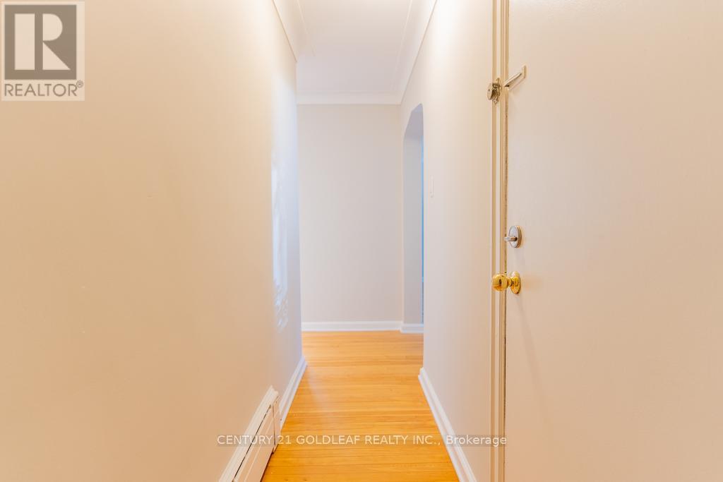 543 Kirkwood Avenue, Ottawa, Ontario  K1Z 5X2 - Photo 2 - X13080986