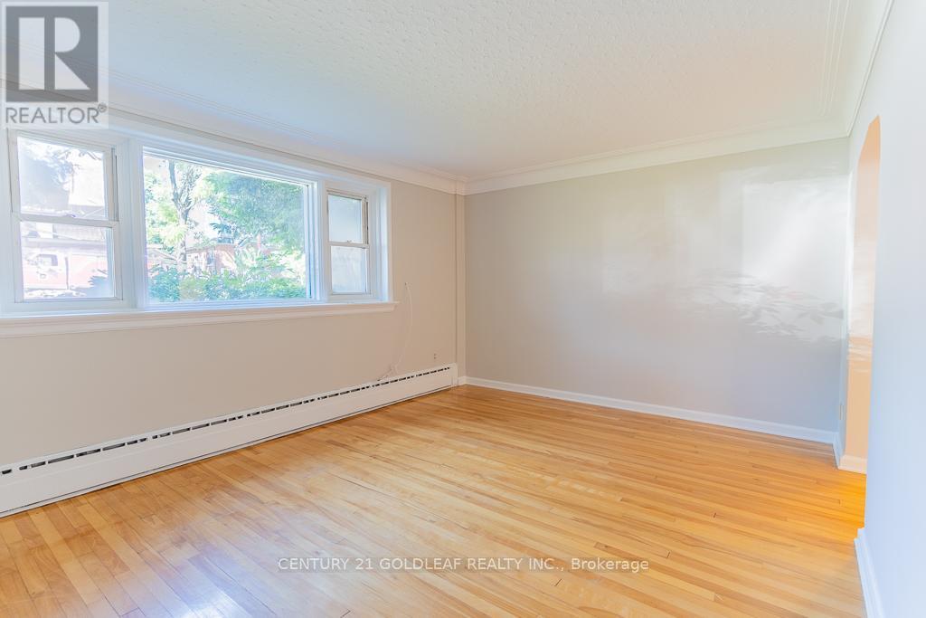 543 Kirkwood Avenue, Ottawa, Ontario  K1Z 5X2 - Photo 5 - X13080986