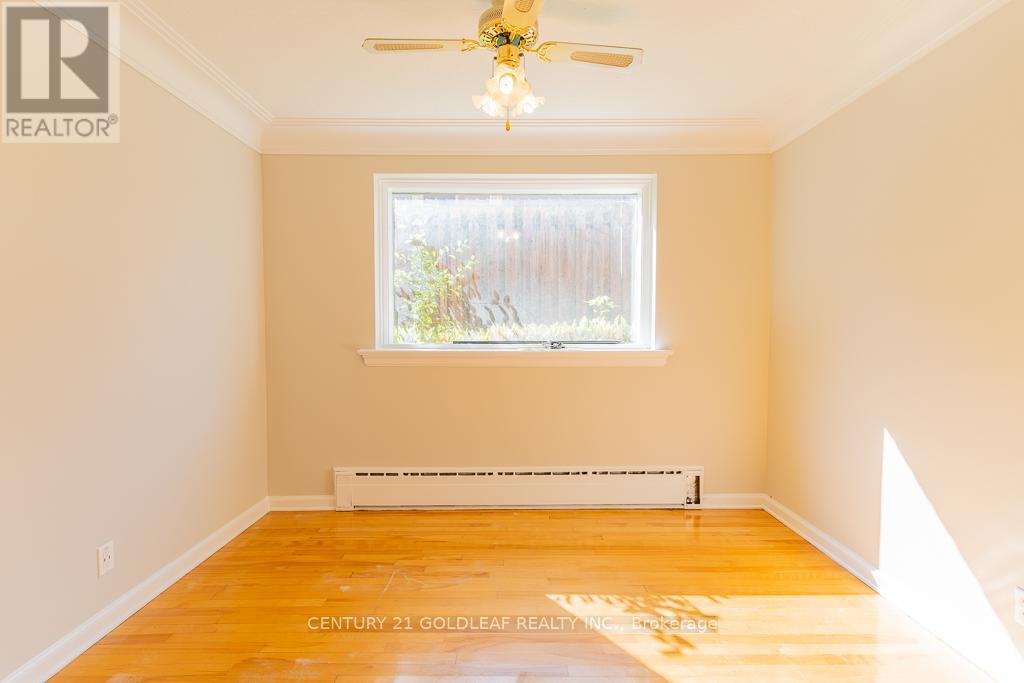 543 Kirkwood Avenue, Ottawa, Ontario  K1Z 5X2 - Photo 8 - X13080986