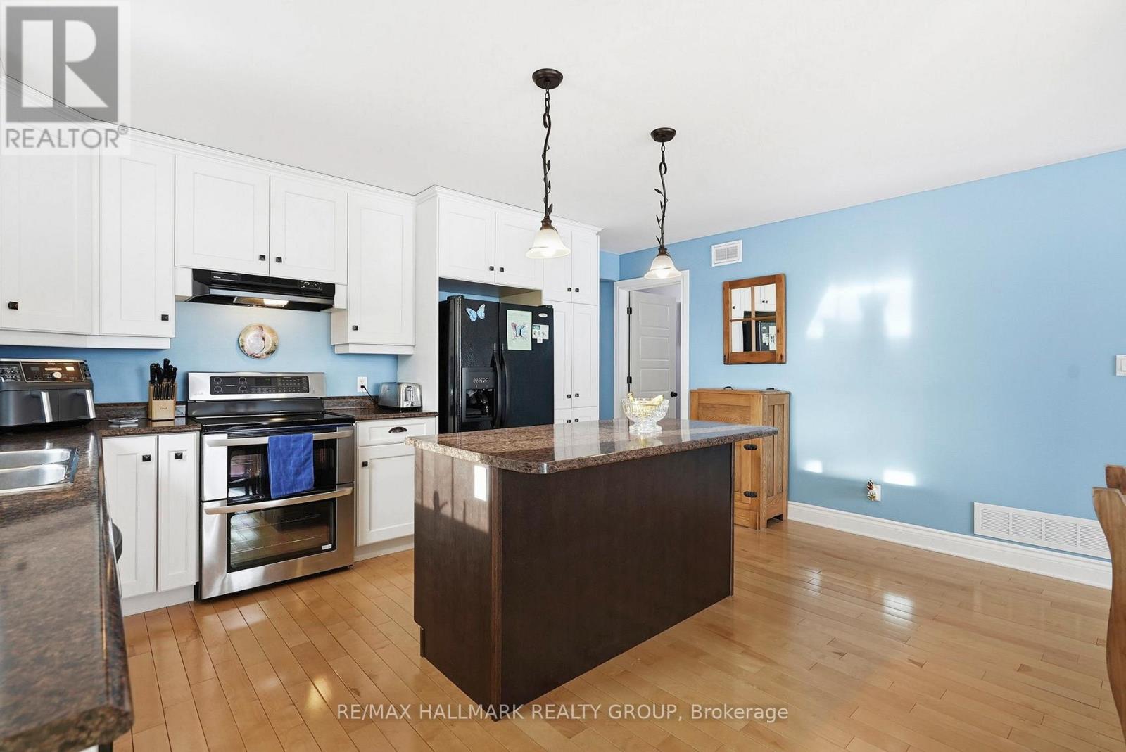 12 Cedar Street, Edwardsburgh/cardinal, Ontario  K0E 1X0 - Photo 11 - X13081058