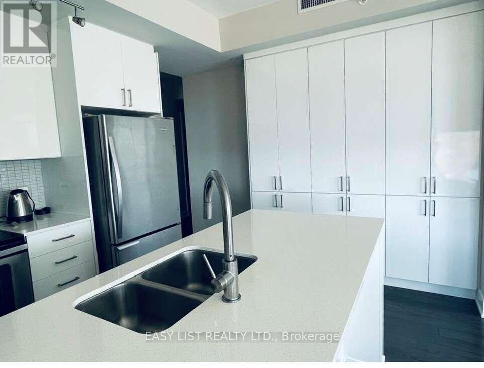 705 - 118 Holmwood Avenue, Ottawa, Ontario  K1S 5J5 - Photo 2 - X13081480