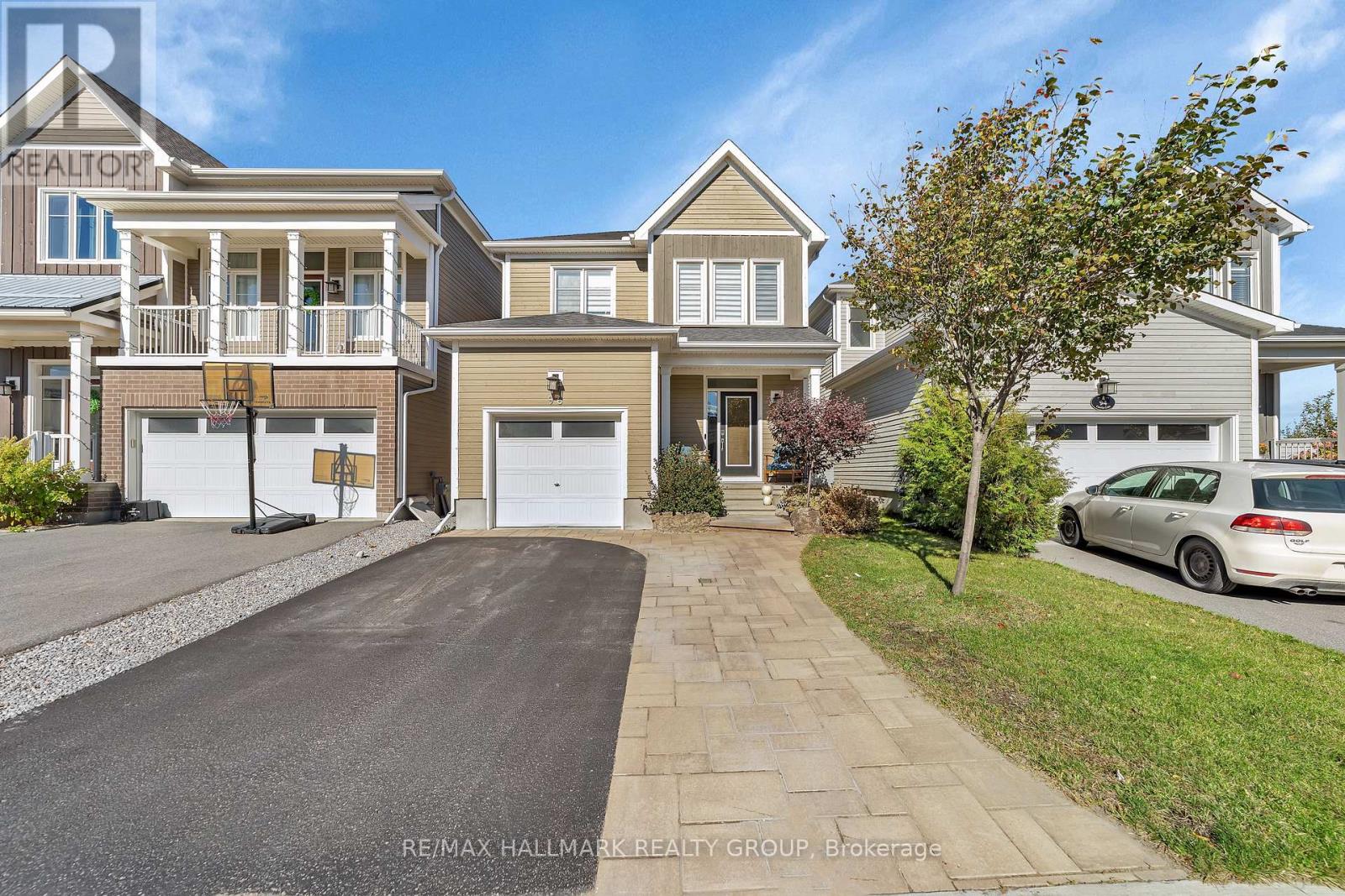 96 CANTLE CRESCENT, Ottawa, Ontario