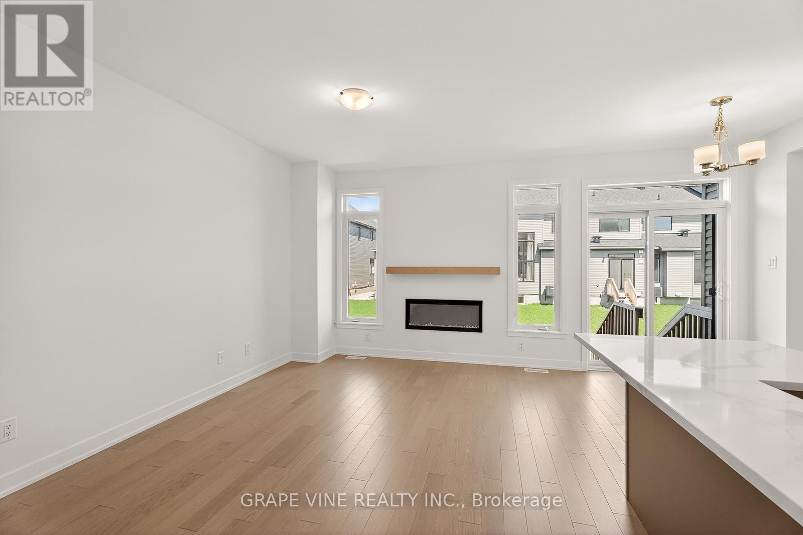 93 San Felice Circle, Ottawa, Ontario  K2S 2R9 - Photo 14 - X13082876