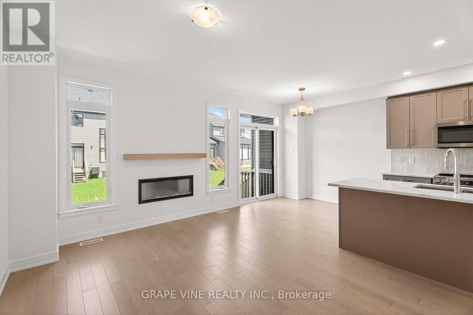 93 San Felice Circle, Ottawa, Ontario  K2S 2R9 - Photo 15 - X13082876