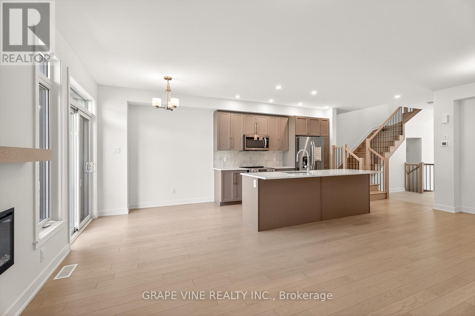 93 San Felice Circle, Ottawa, Ontario  K2S 2R9 - Photo 16 - X13082876