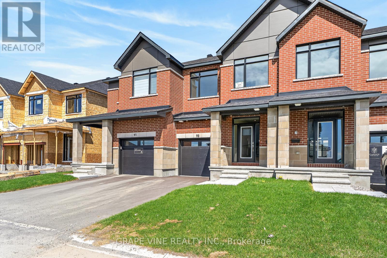 93 San Felice Circle, Ottawa, Ontario  K2S 2R9 - Photo 2 - X13082876