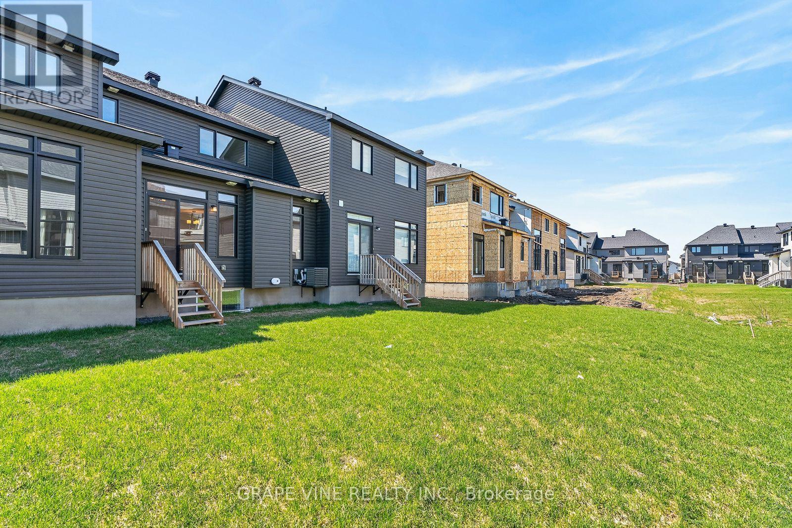 93 San Felice Circle, Ottawa, Ontario  K2S 2R9 - Photo 35 - X13082876