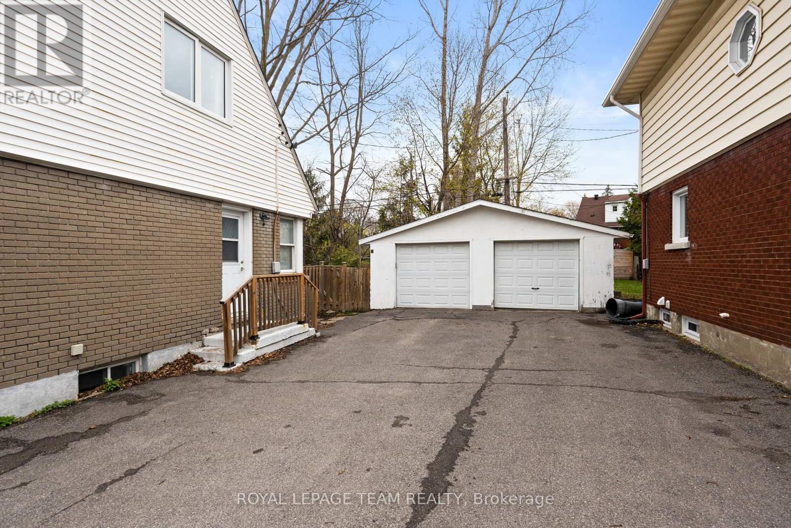 873 Smyth Road, Ottawa, Ontario  K1G 1P4 - Photo 35 - X13083488