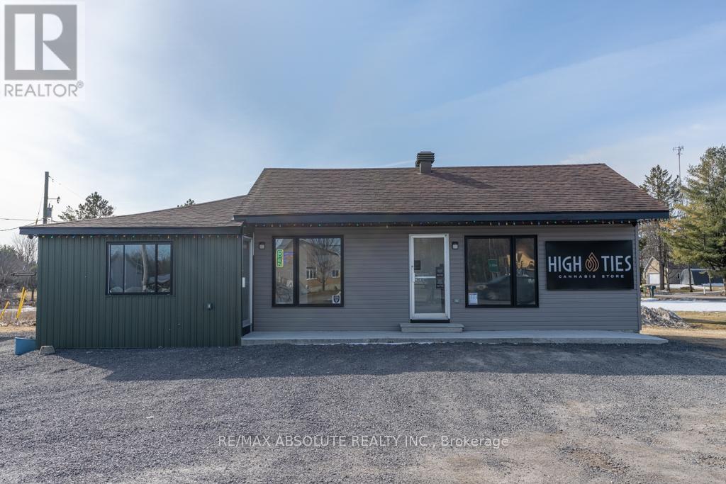 5785-5787 County Rd 17 Road, Alfred And Plantagenet, Ontario  K0B 1L0 - Photo 2 - X13084036