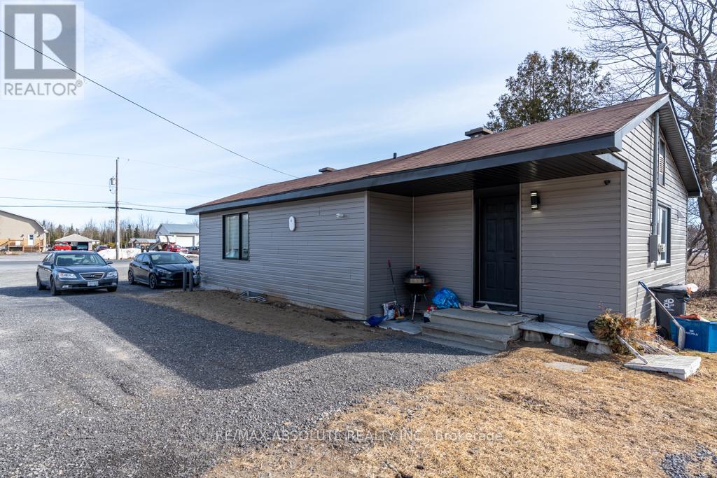 5785-5787 County Rd 17 Road, Alfred And Plantagenet, Ontario  K0B 1L0 - Photo 4 - X13084036