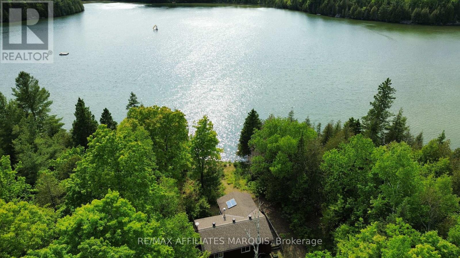 1015 PENYCK  LAKE LANE, Frontenac, Ontario