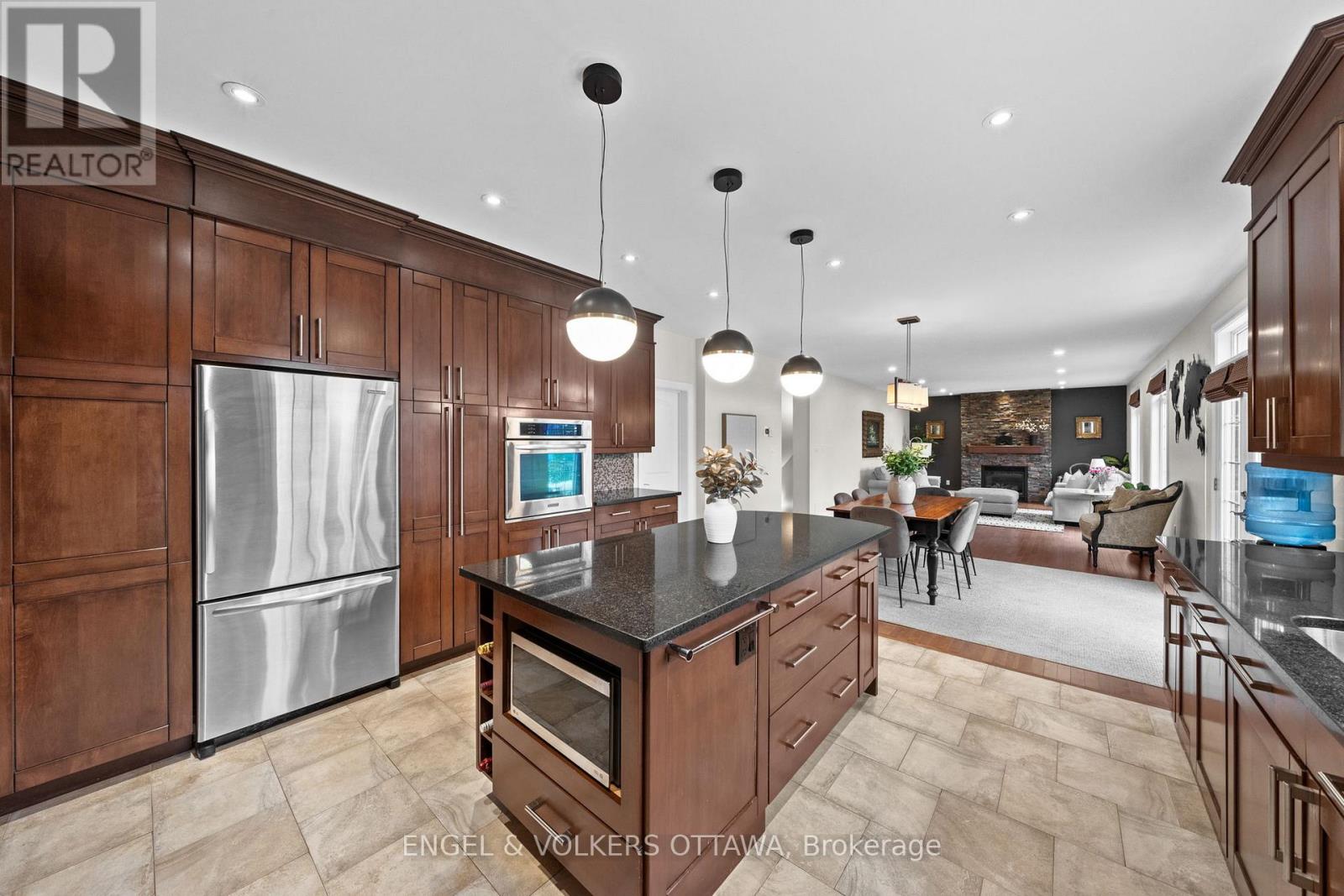 6842 South Village Drive, Ottawa, Ontario  K4P 0A5 - Photo 17 - X13084944