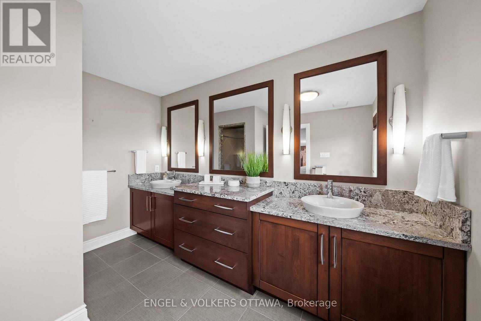 6842 South Village Drive, Ottawa, Ontario  K4P 0A5 - Photo 29 - X13084944