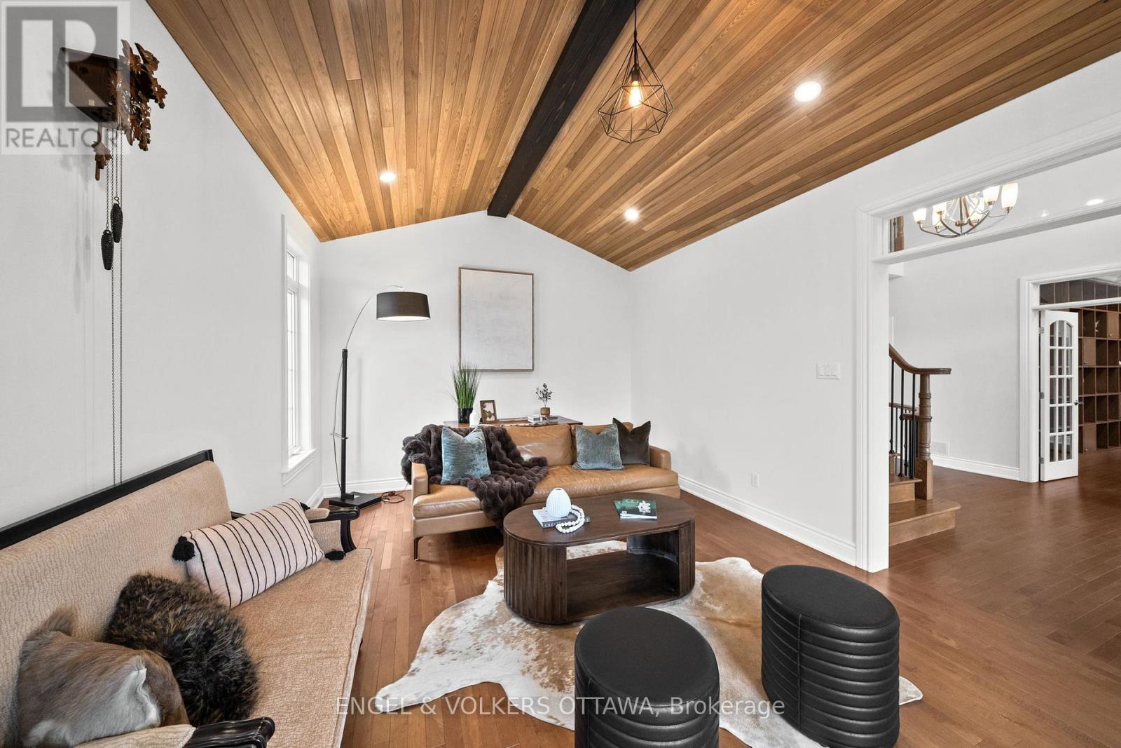 6842 South Village Drive, Ottawa, Ontario  K4P 0A5 - Photo 7 - X13084944