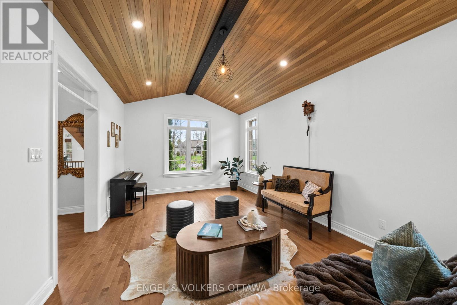 6842 South Village Drive, Ottawa, Ontario  K4P 0A5 - Photo 8 - X13084944