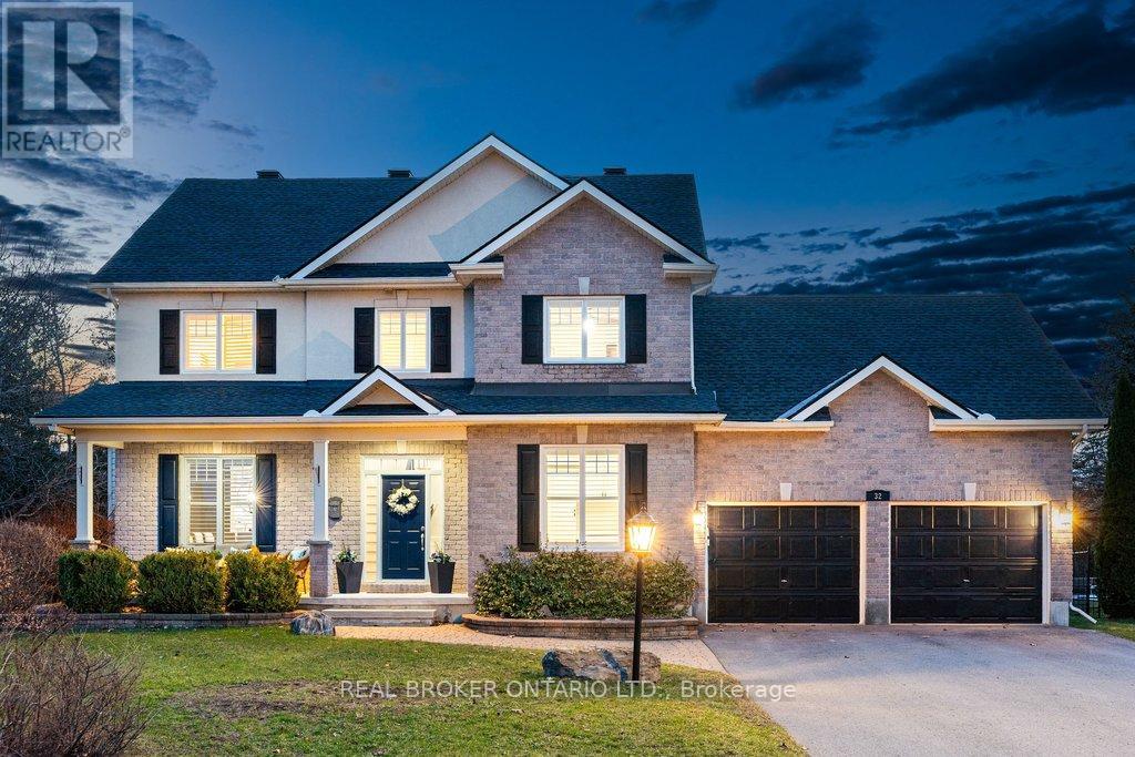 32 FELDSPAR CRESCENT, Ottawa, Ontario