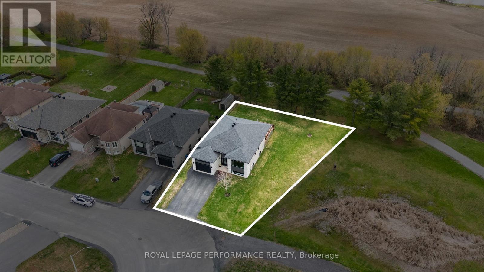 27 Richer Street, North Stormont, Ontario  K0A 1R0 - Photo 40 - X13086372