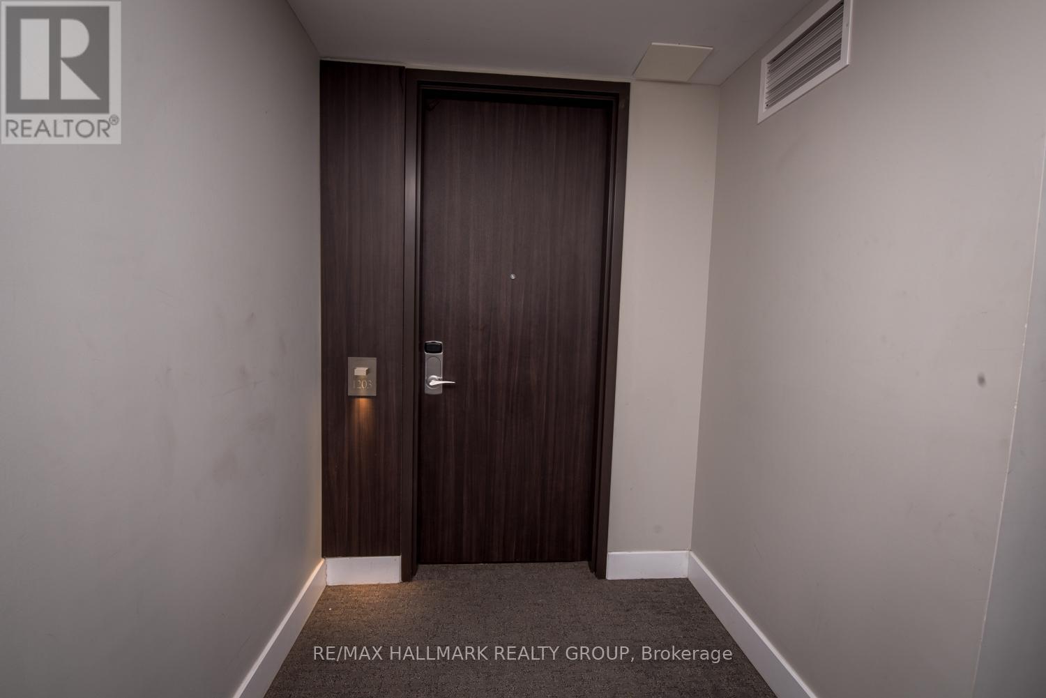 1203 - 300 Lisgar Street, Ottawa, Ontario  K2P 0E2 - Photo 4 - X13086424